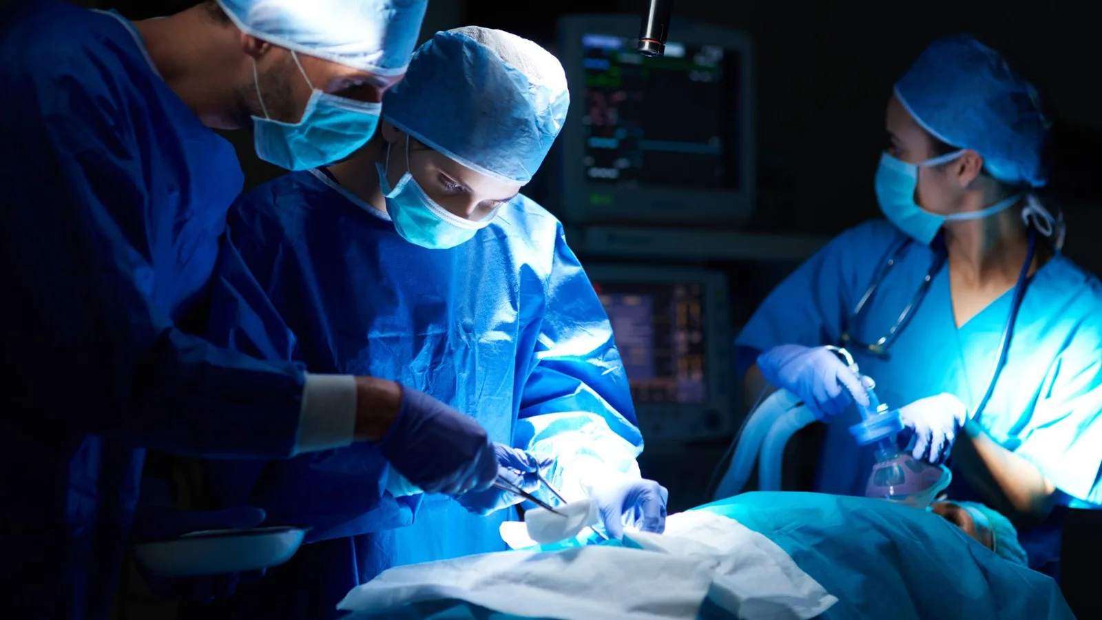 Cirujano oncólogo vs médico familiar en Puebla